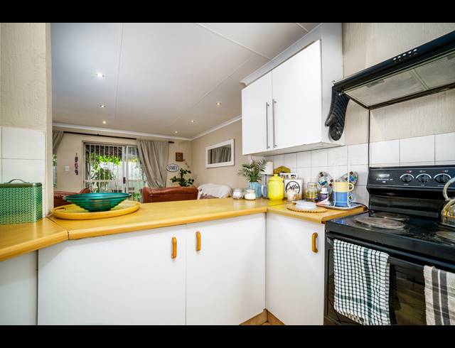 2 BEDROOM TOWNHOUSE FOR SALE IN NORTHWOLD